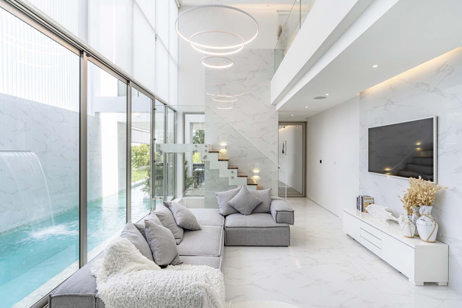 Luxurious 3-storey Villa Bangtao