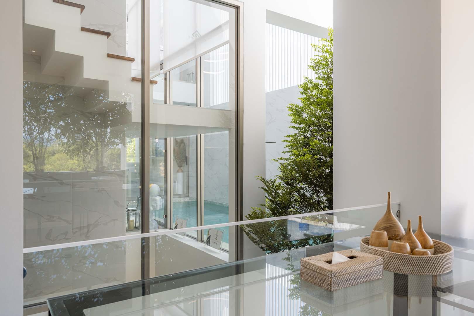 Luxurious 3-storey Villa Bangtao