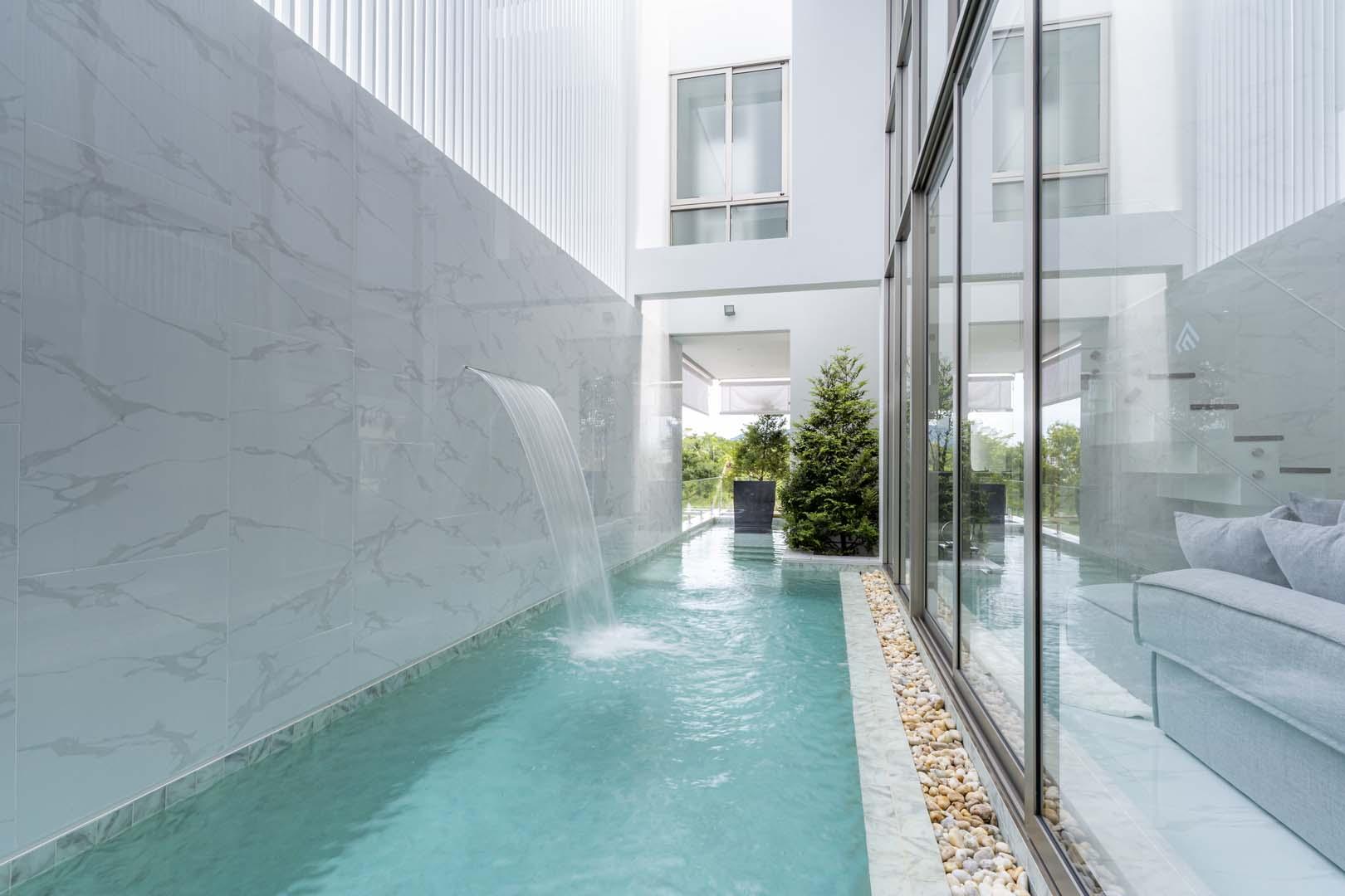 Luxurious 3-storey Villa Bangtao