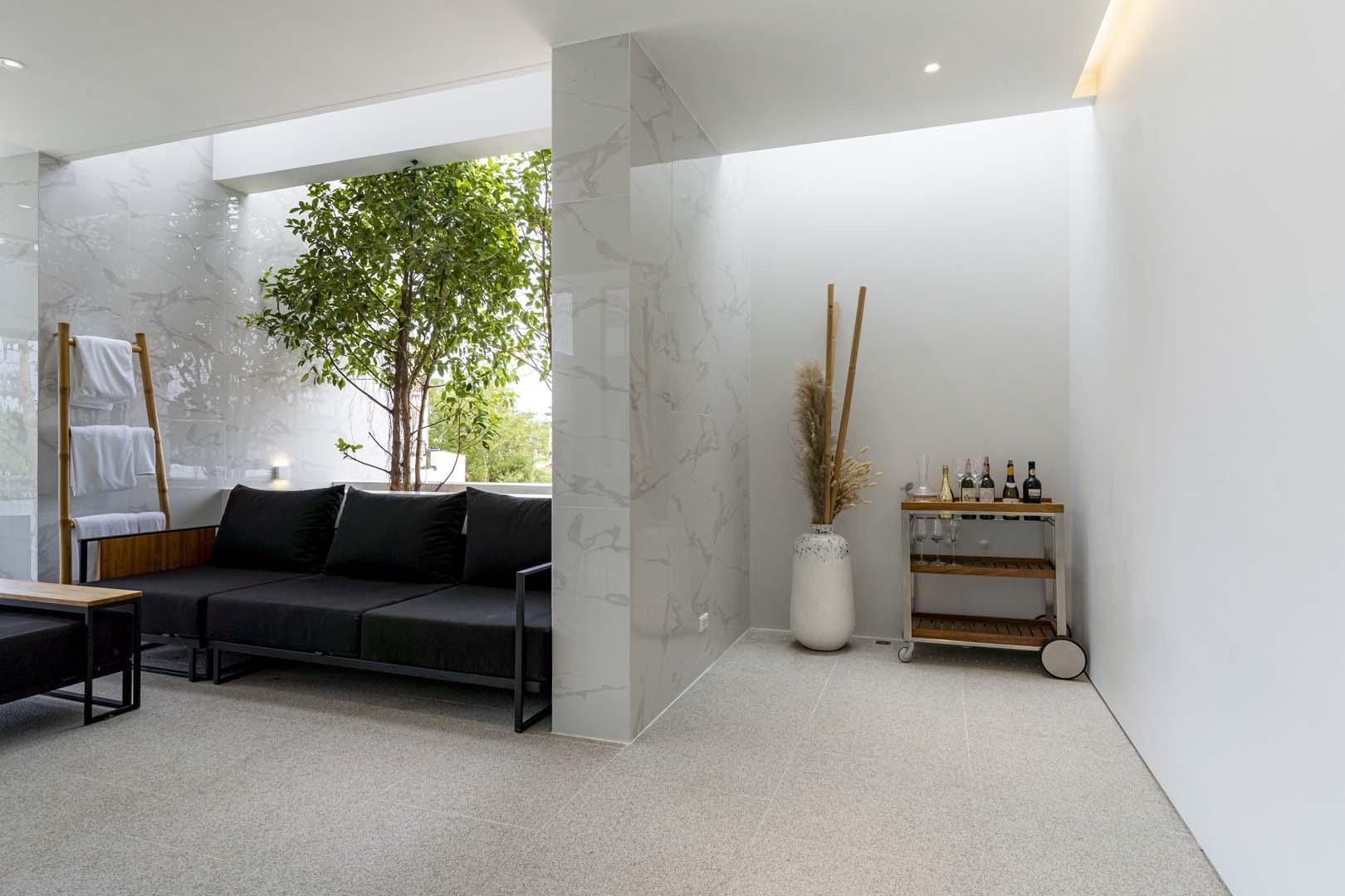 Luxurious 3-storey Villa Bangtao