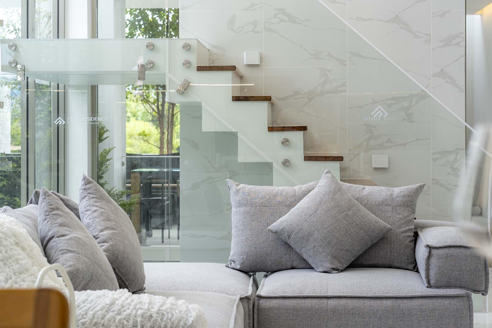 Luxurious 3-storey Villa Bangtao