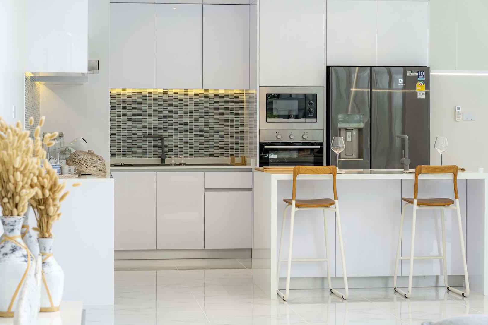 Luxurious 3-storey Villa Bangtao