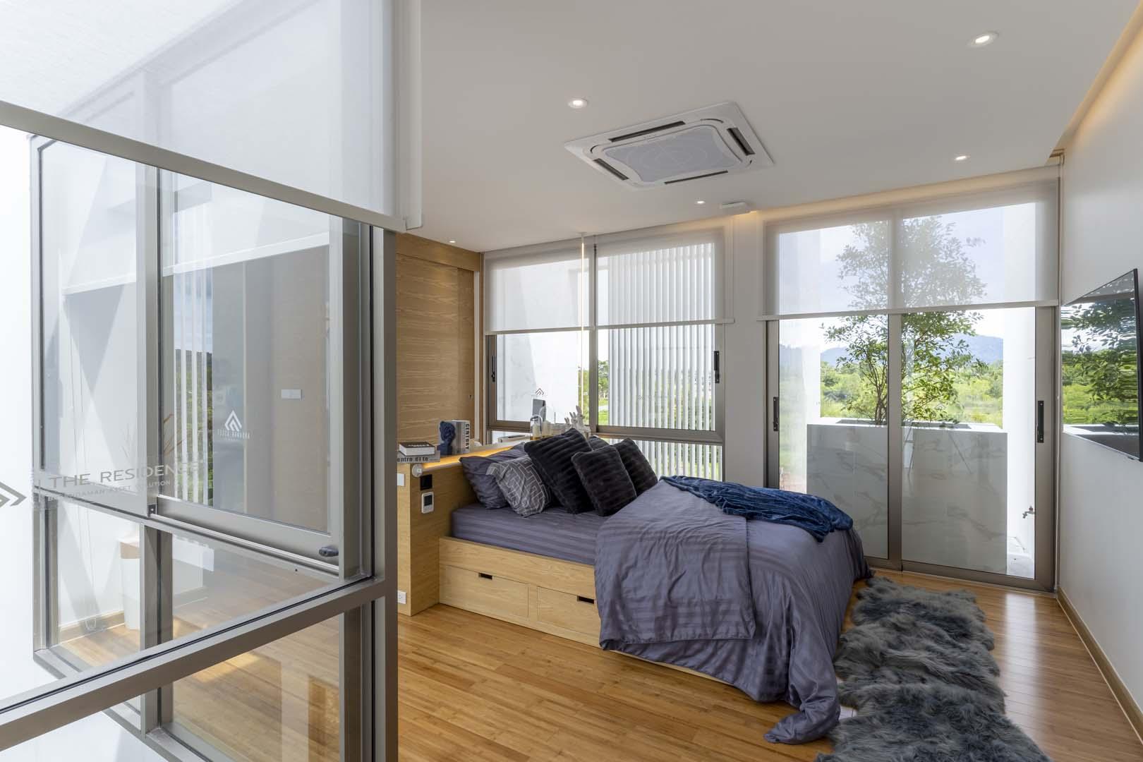 Luxurious 3-storey Villa Bangtao