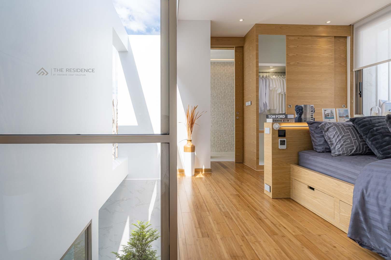 Luxurious 3-storey Villa Bangtao