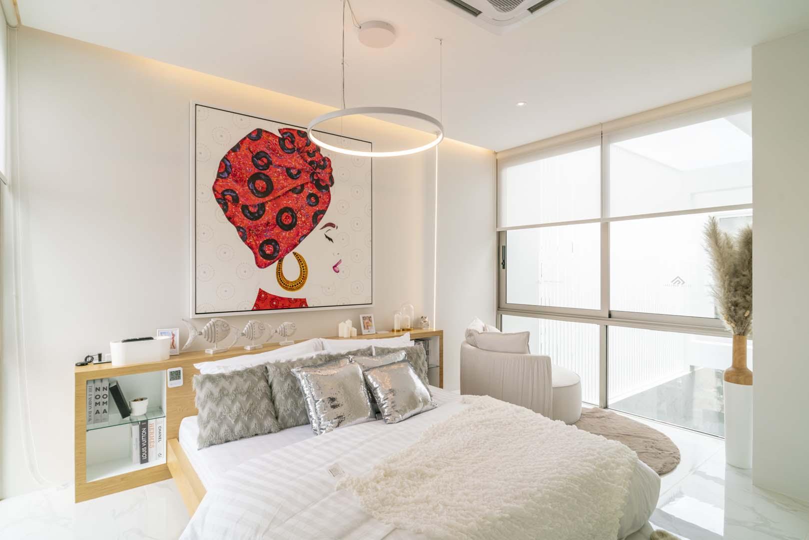 Luxurious 3-storey Villa Bangtao